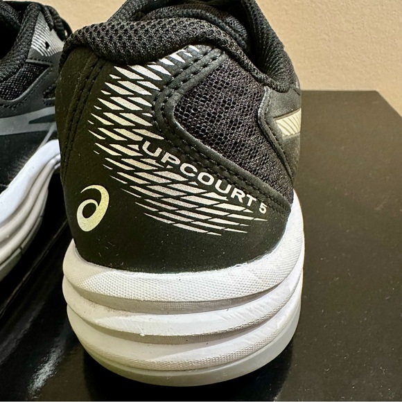 Asics Women’s Upcourt 5 Black Silver Court Shoes Size 7.5 - Picture 6 of 9
